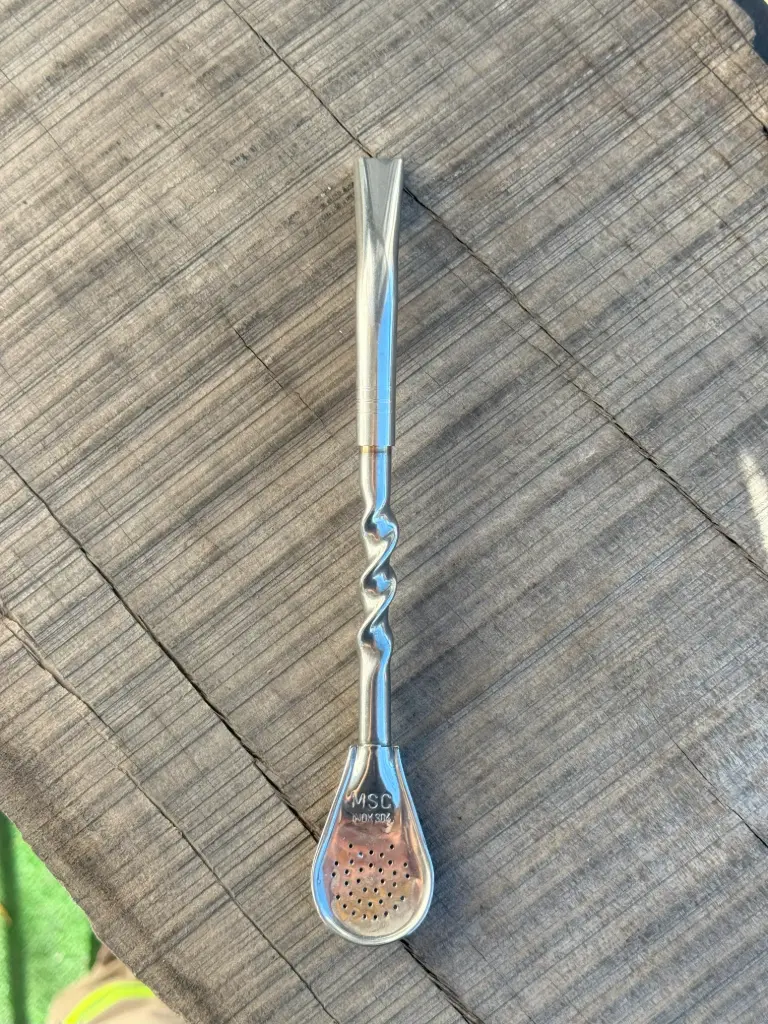 Bombilla de acero inoxidable Pico de loro cincelada